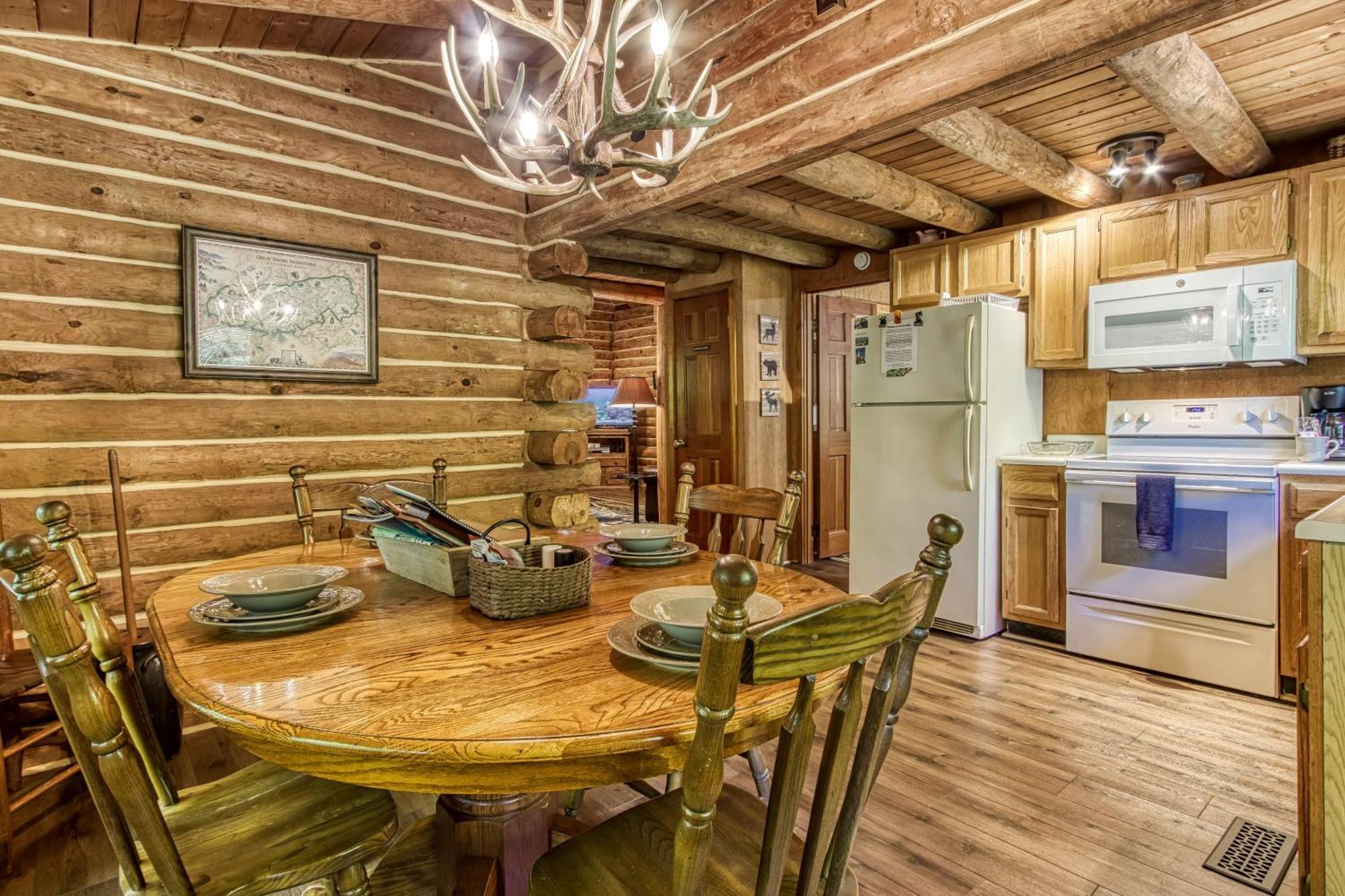 Very Private, Real Log Cabin With Hot Tub! Sevierville Dış mekan fotoğraf